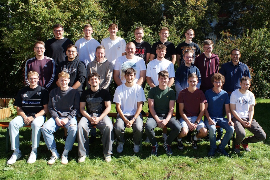 TE02_SJ2025-26_1030px